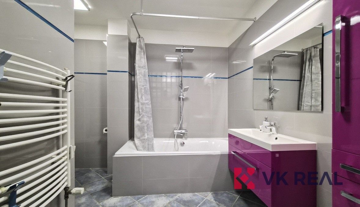 Pronájem bytu 2+kk 70 m² - foto 11