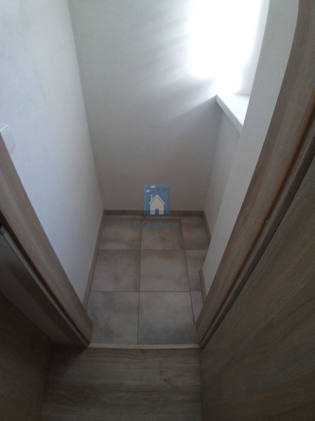 Pronájem bytu 2+1 66 m² - foto 2