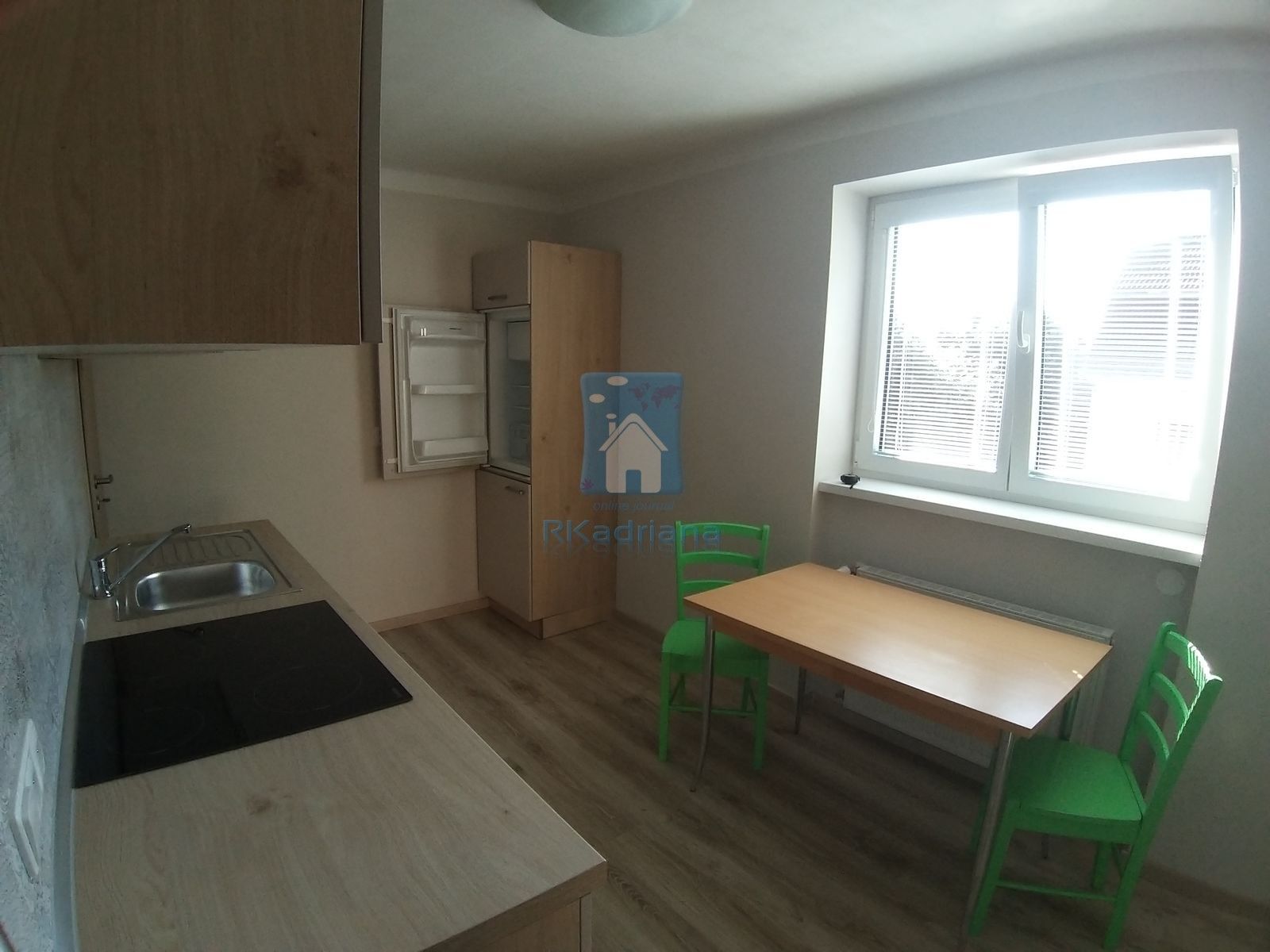 Pronájem bytu 2+1 66 m² - foto 5