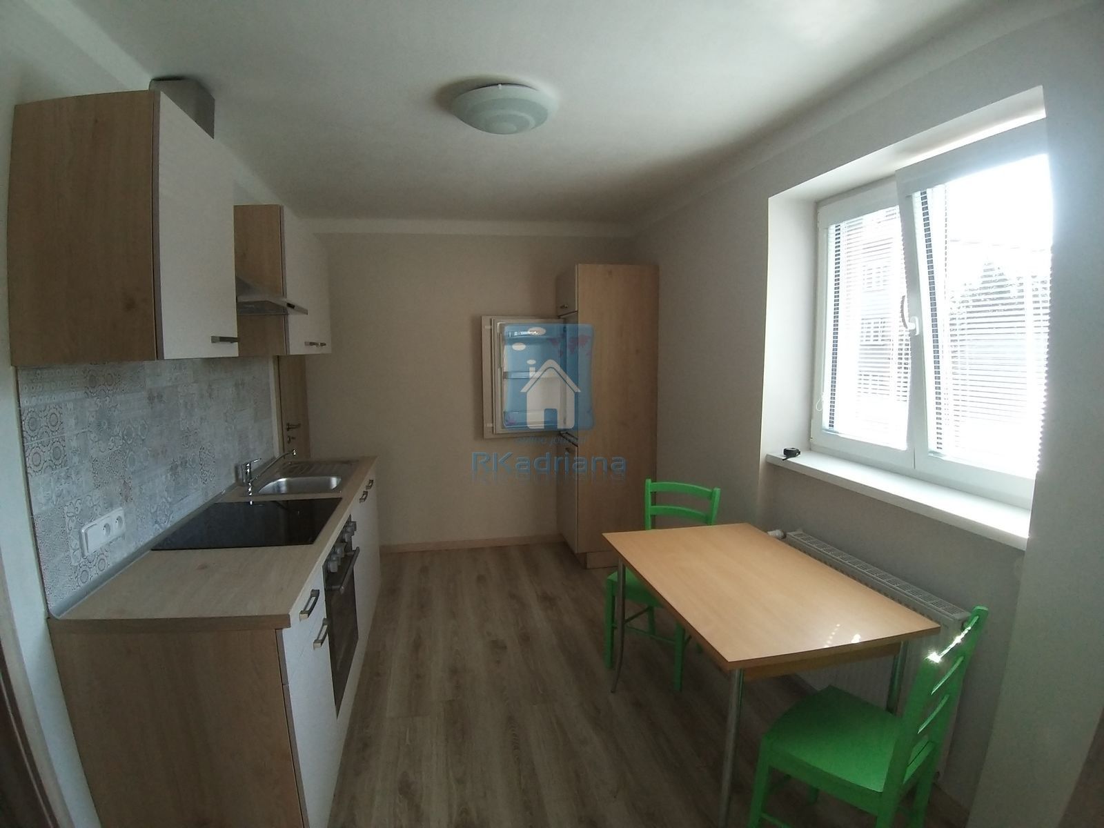 Pronájem bytu 2+1 66 m² - foto 4