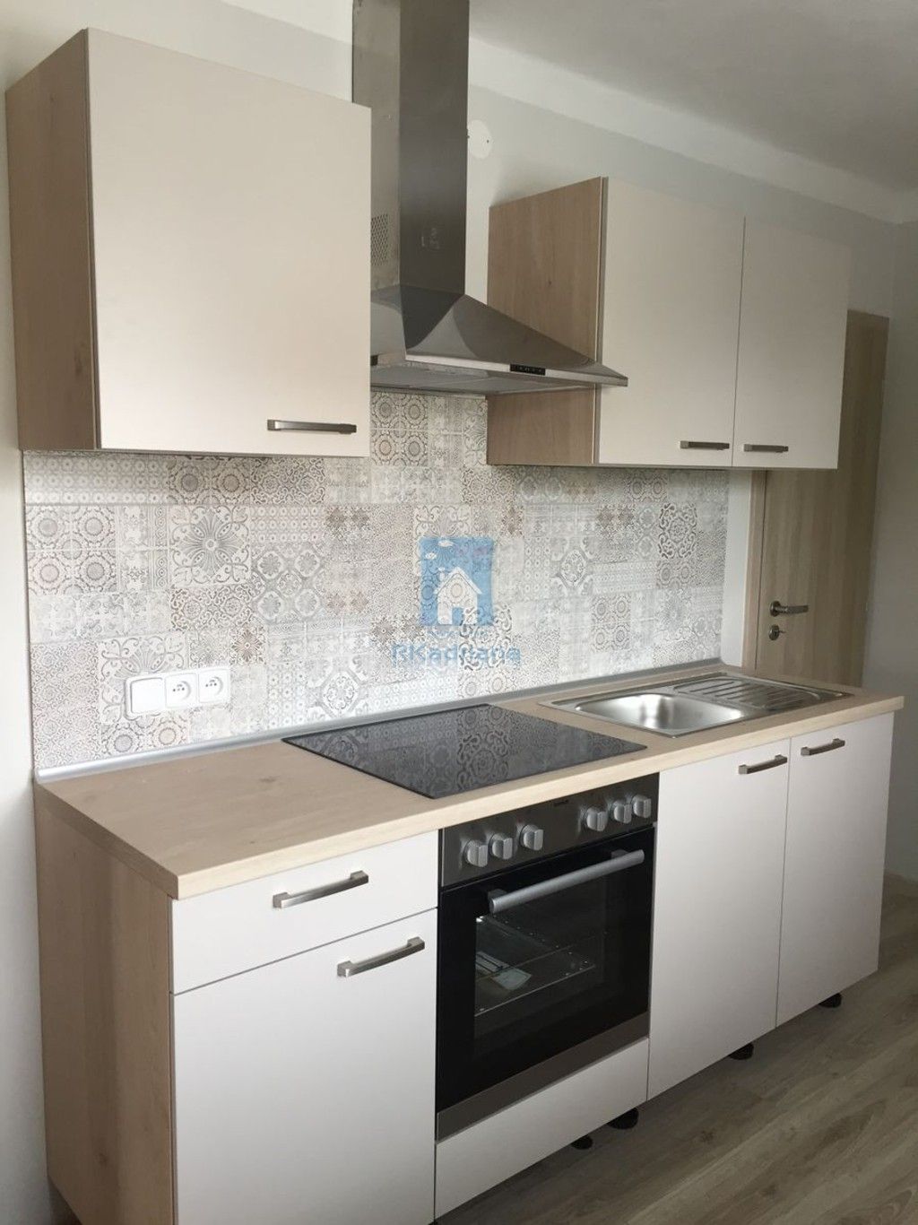 Pronájem bytu 2+1 66 m² - foto 3