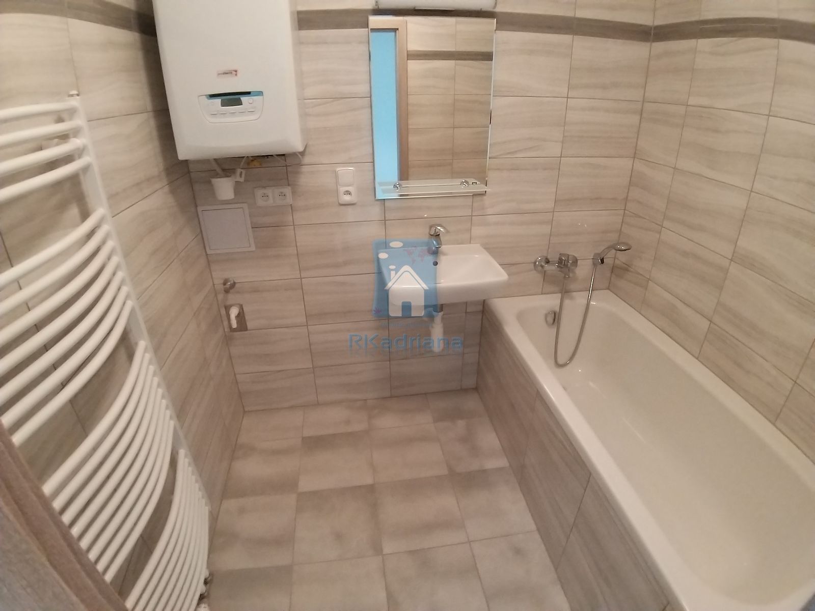 Pronájem bytu 2+1 66 m² - foto 16