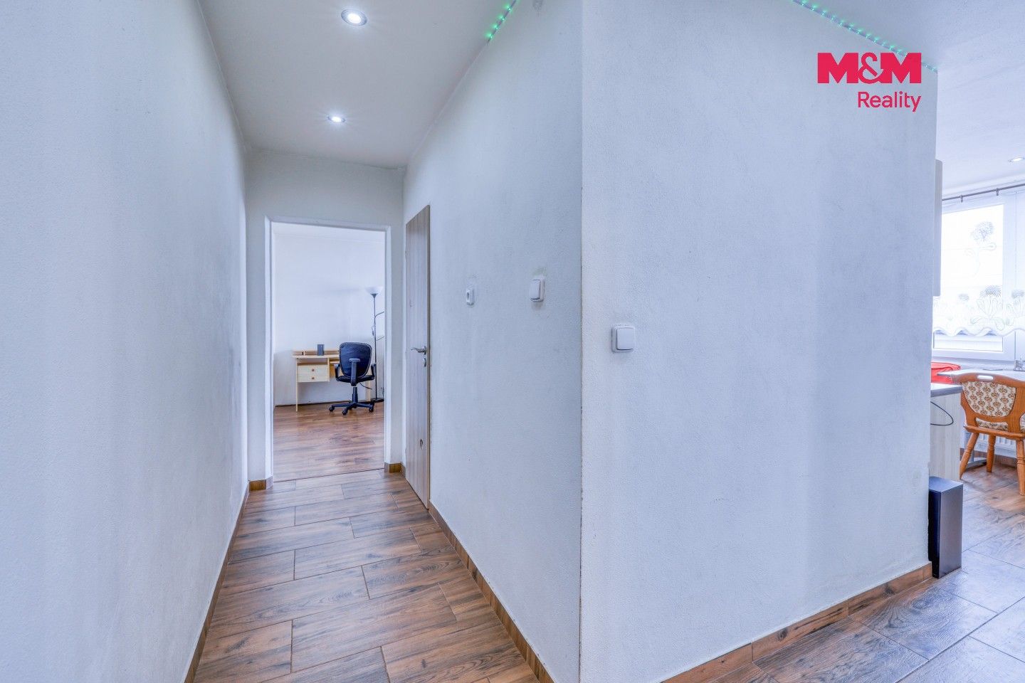 Pronájem bytu 2+1 52 m² - foto 8