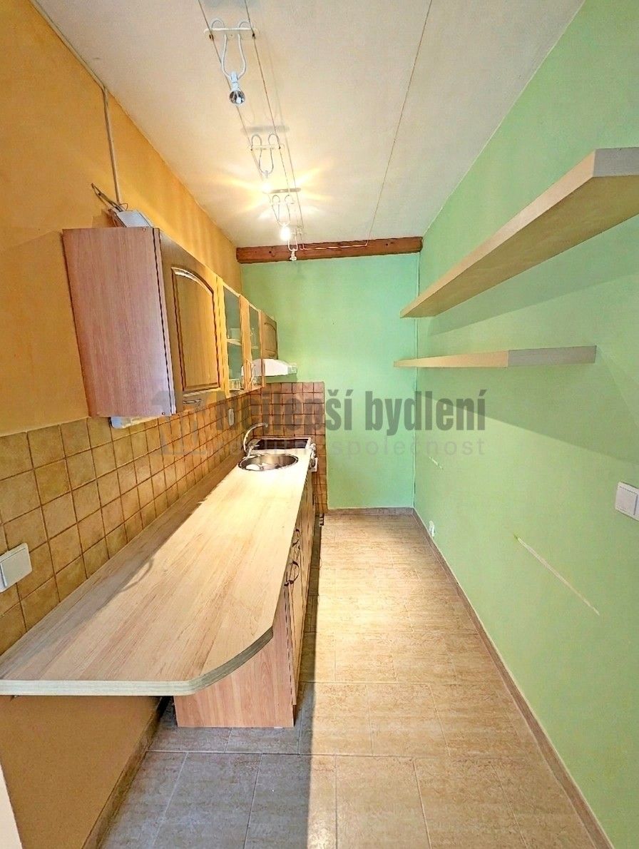Pronájem bytu 2+kk 44 m² - foto 3