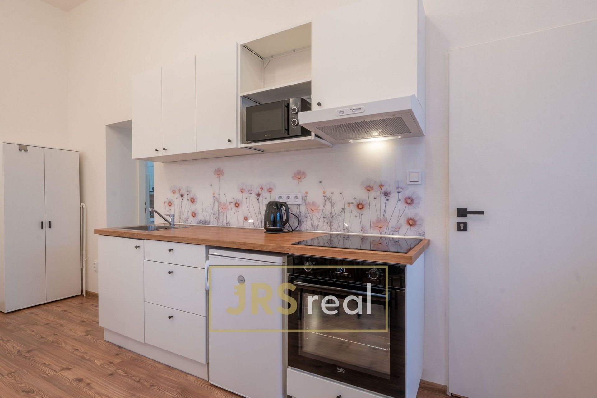 Pronájem bytu 1+kk 30 m² - foto 4