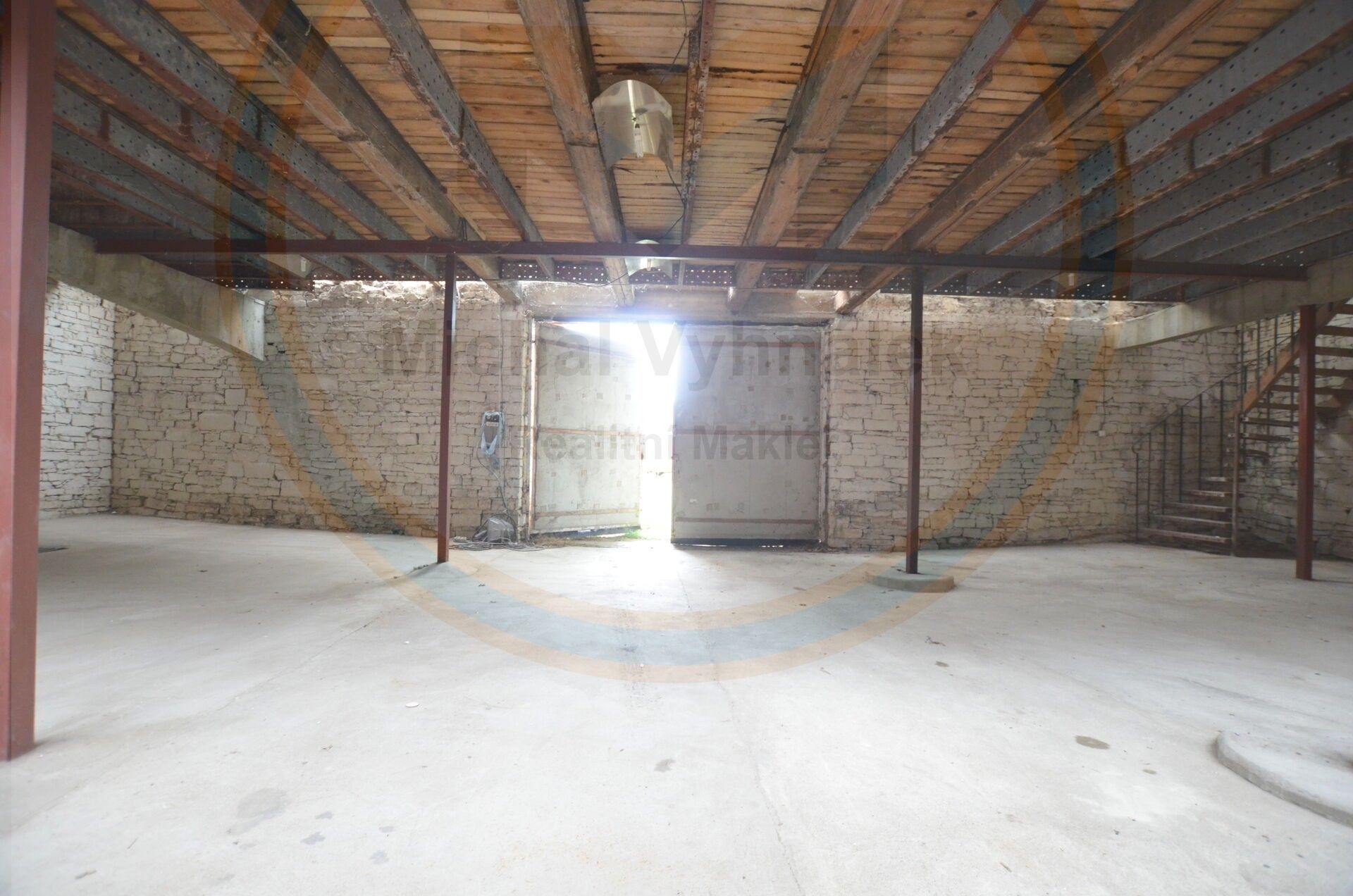 Pronájem komerčního prostoru 130 m² - foto 16
