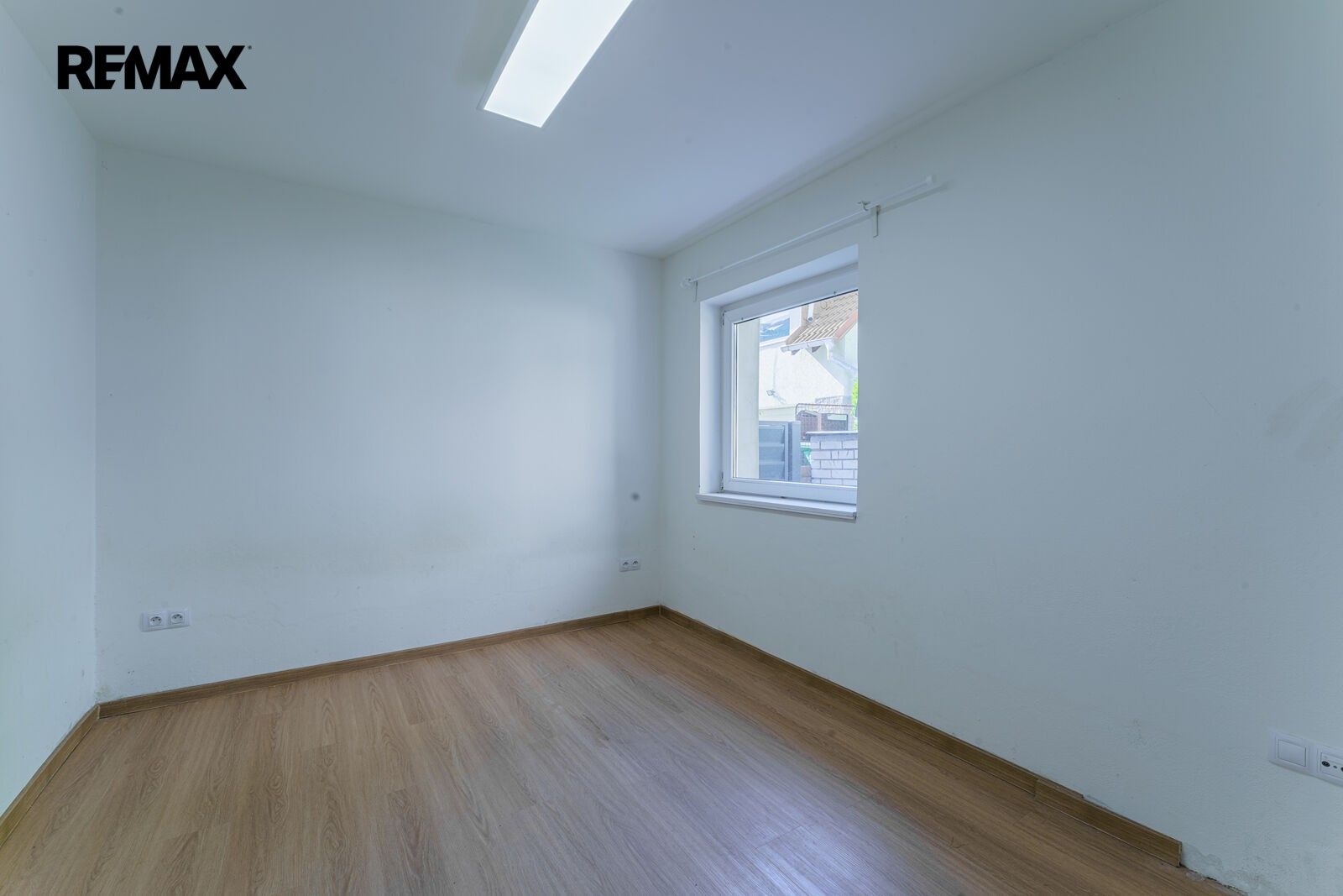 Pronájem bytu 3+kk 63 m² - foto 7