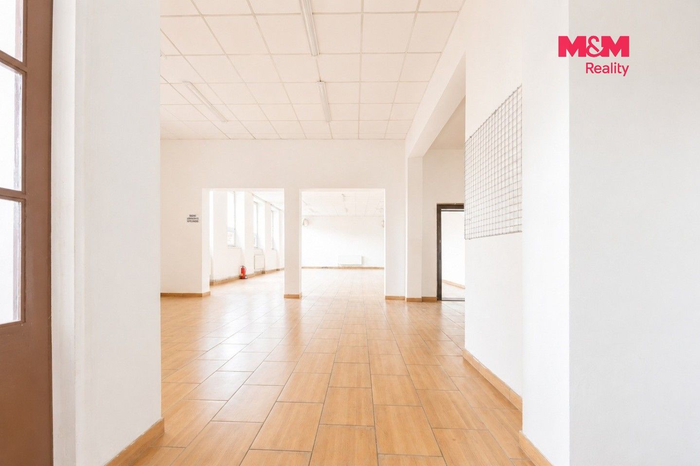 Prodej komerčního prostoru 220 m² - foto 7