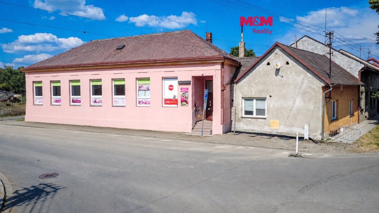 Prodej komerčního prostoru 220 m² - foto 1