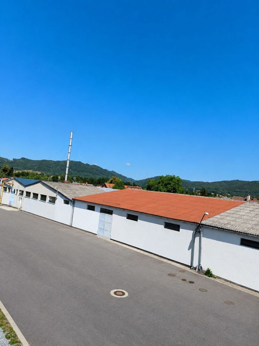Pronájem komerčního prostoru 4200 m² - foto 1