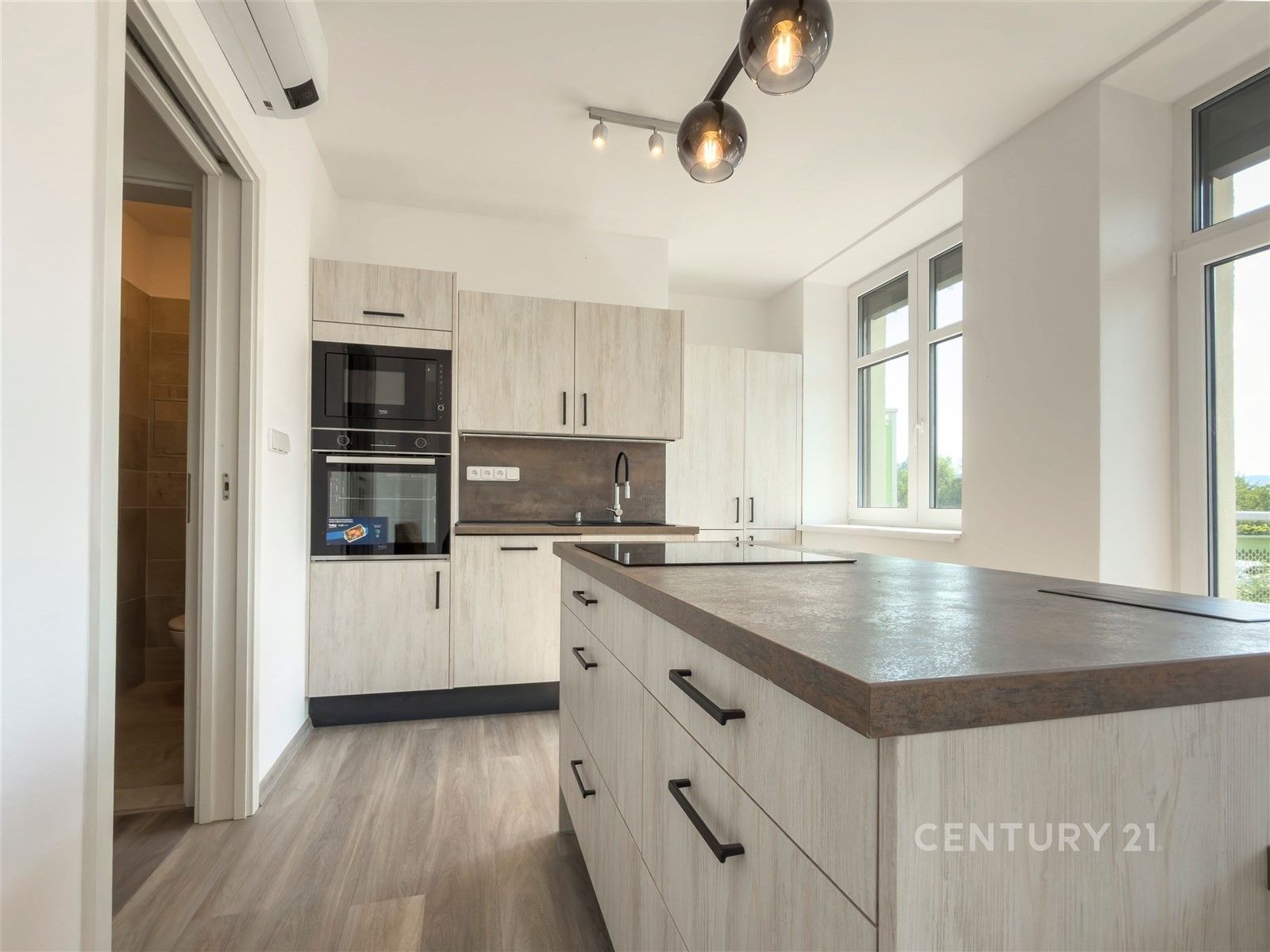 Pronájem bytu 2+kk 60 m² - foto 4