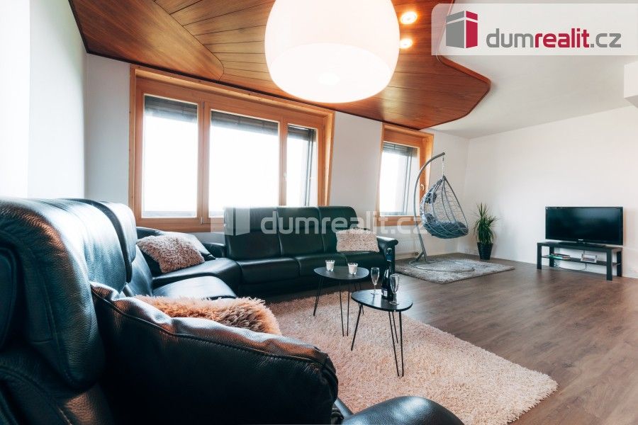 Pronájem bytu 2+1 92 m² - foto 6