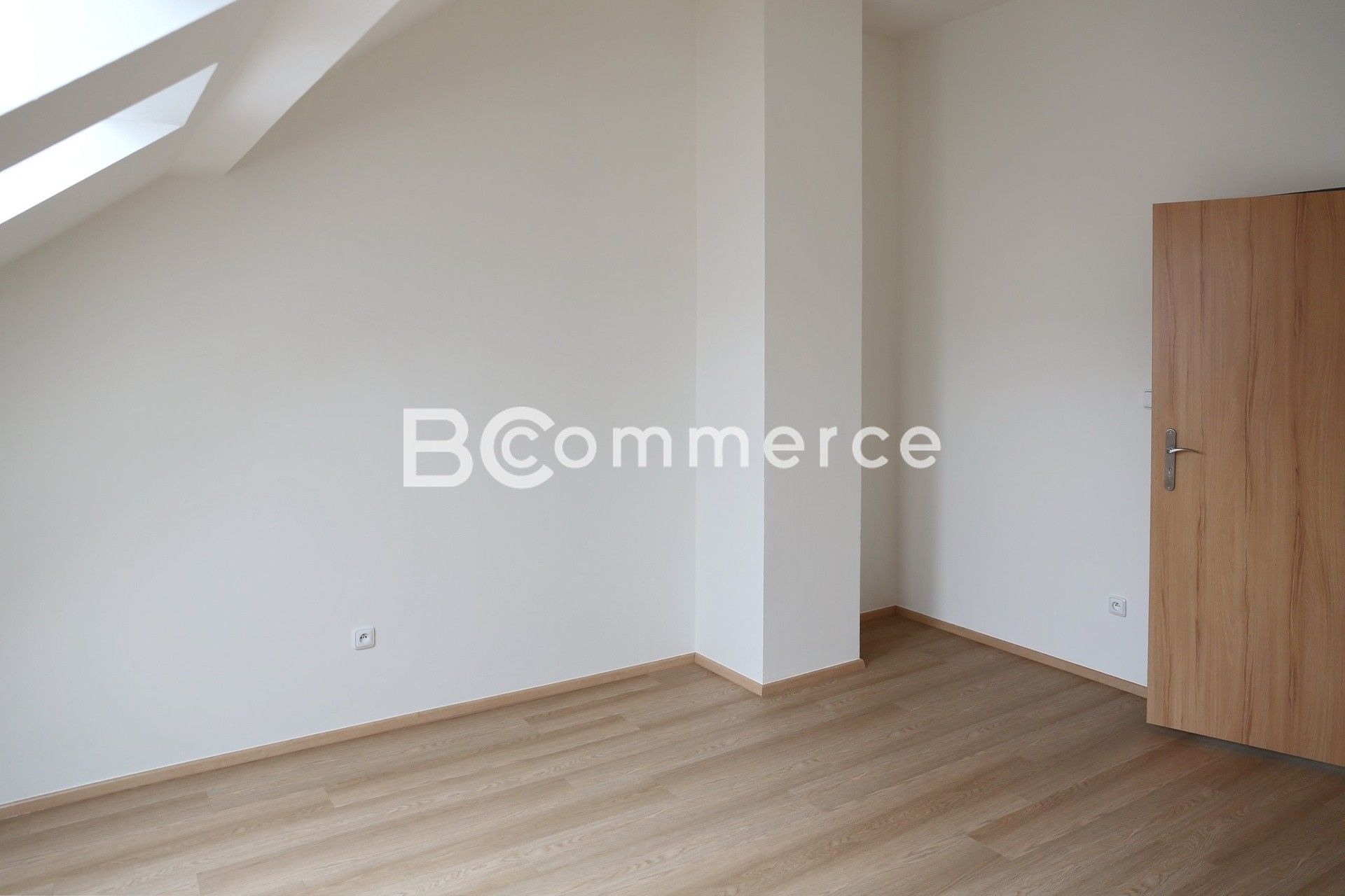 Pronájem komerčního prostoru 37 m² - foto 3
