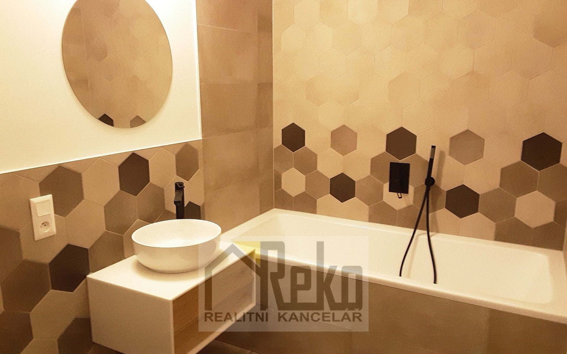 Pronájem bytu 2+kk 57 m² - foto 5