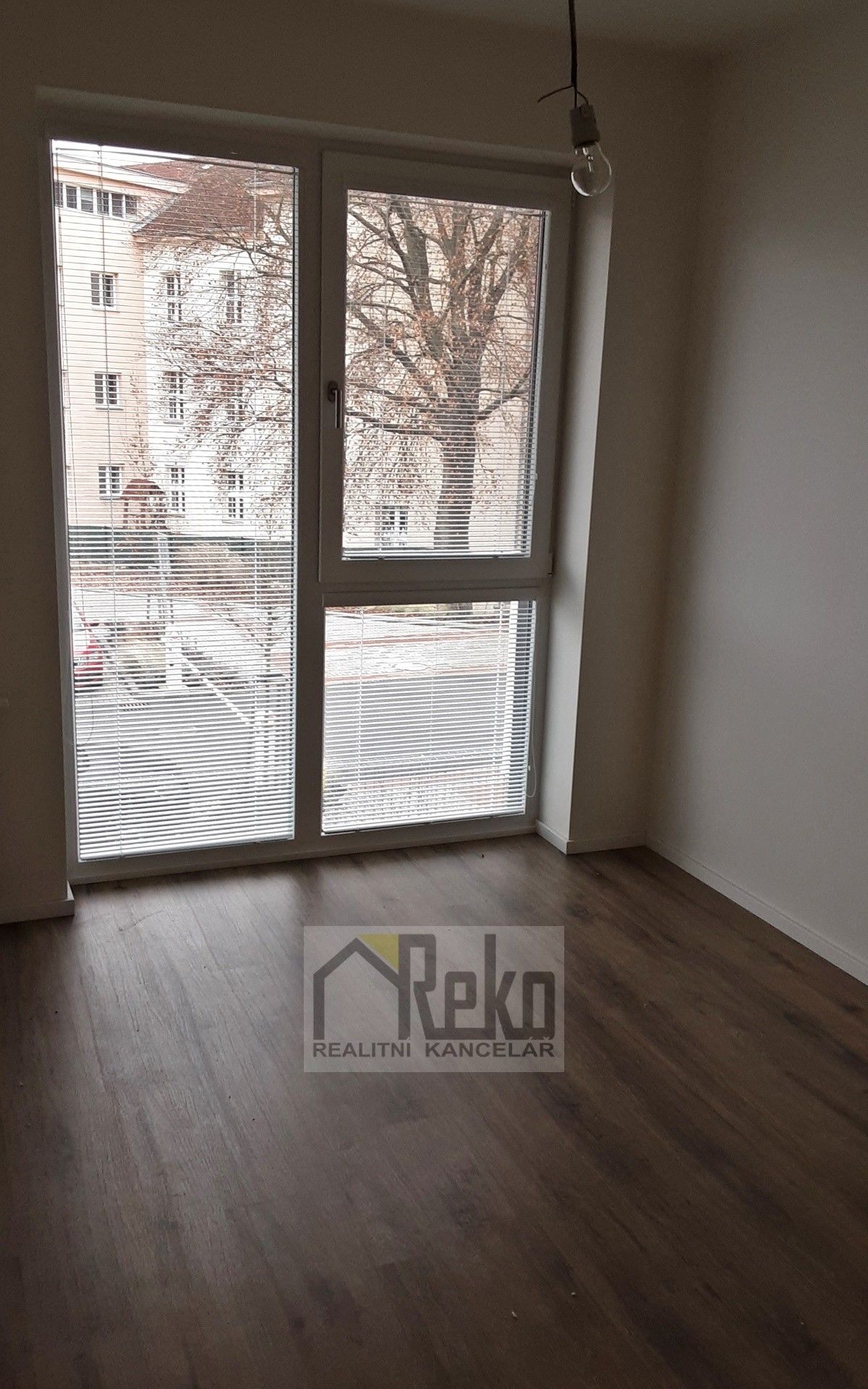 Pronájem bytu 2+kk 57 m² - foto 4