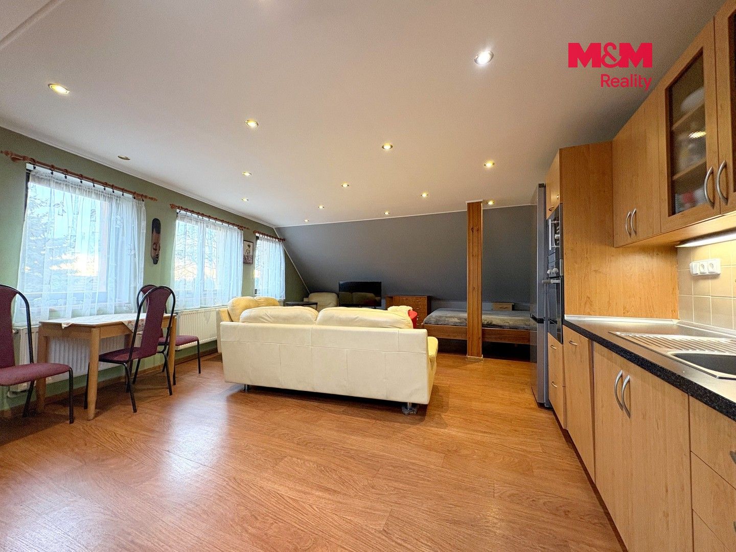 Prodej komerčního prostoru 438 m² - foto 26
