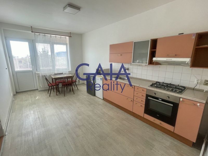 Prodej bytu 1+1 61 m² - foto 1