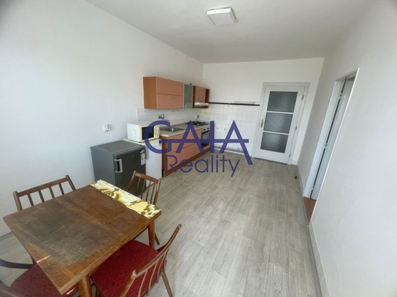 Prodej bytu 1+1 61 m² - foto 4