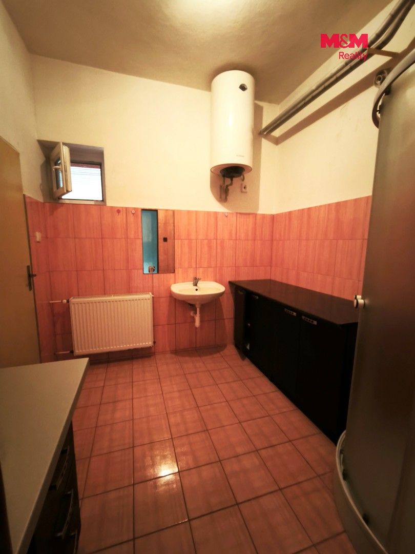 Pronájem komerčního prostoru 83 m² - foto 8