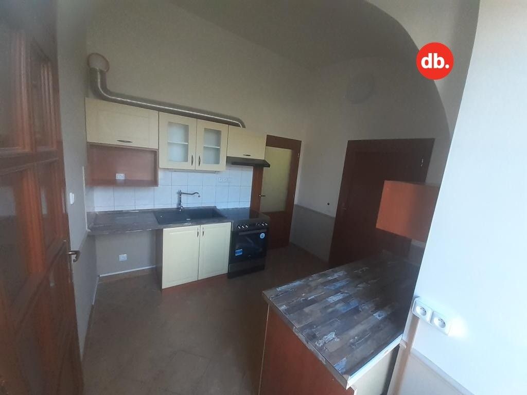 Pronájem bytu 2+1 75 m² - foto 3