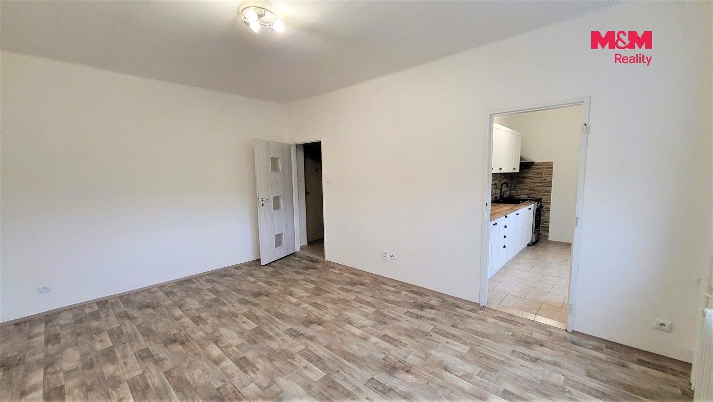 Pronájem bytu 2+1 56 m² - foto 3