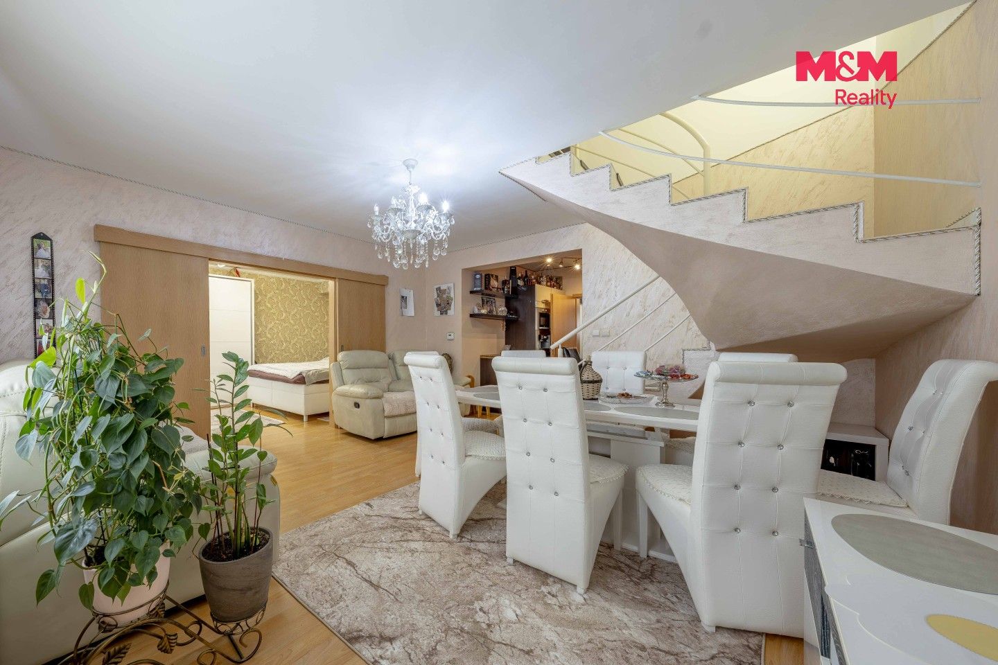 Prodej bytu 4+kk 113 m² - foto 2