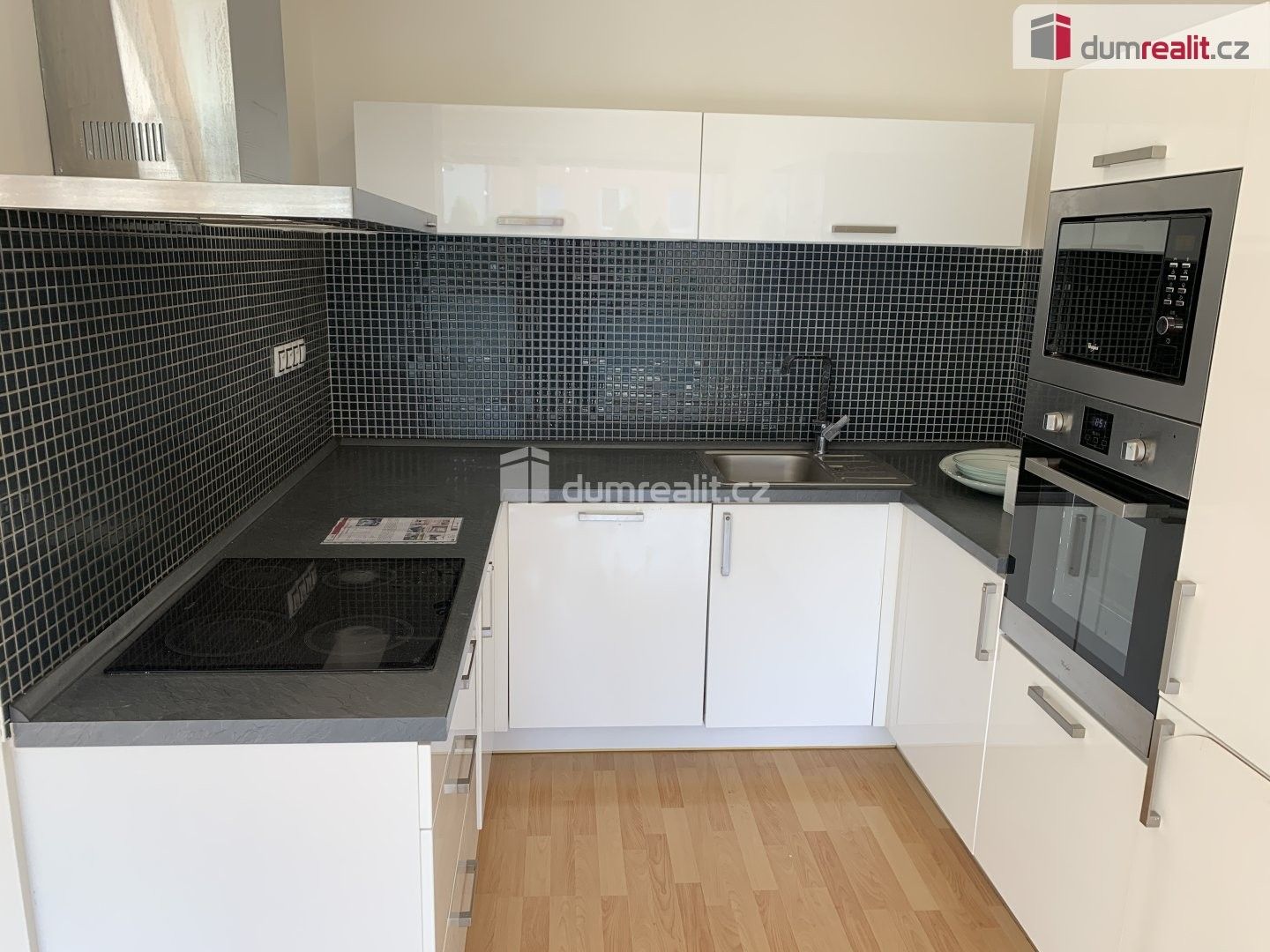 Pronájem bytu 3+kk 81 m² - foto 4