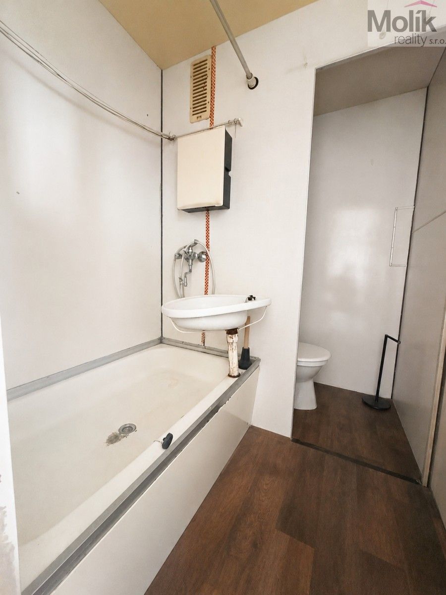 Pronájem bytu 1+1 38 m² - foto 9