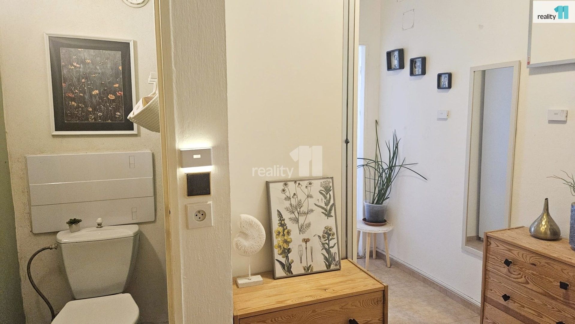 Prodej bytu 1+1 77 m² - foto 5
