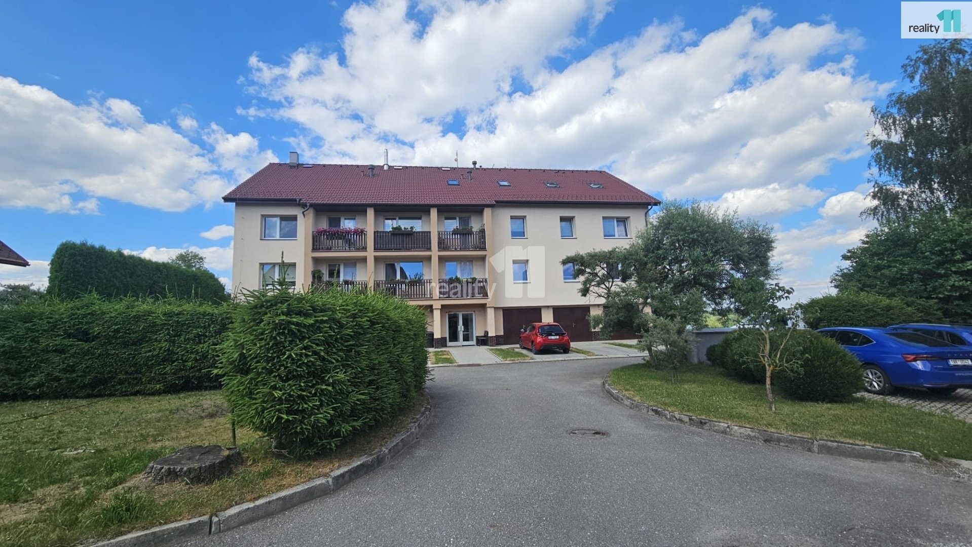 Prodej bytu 1+1 77 m² - foto 1