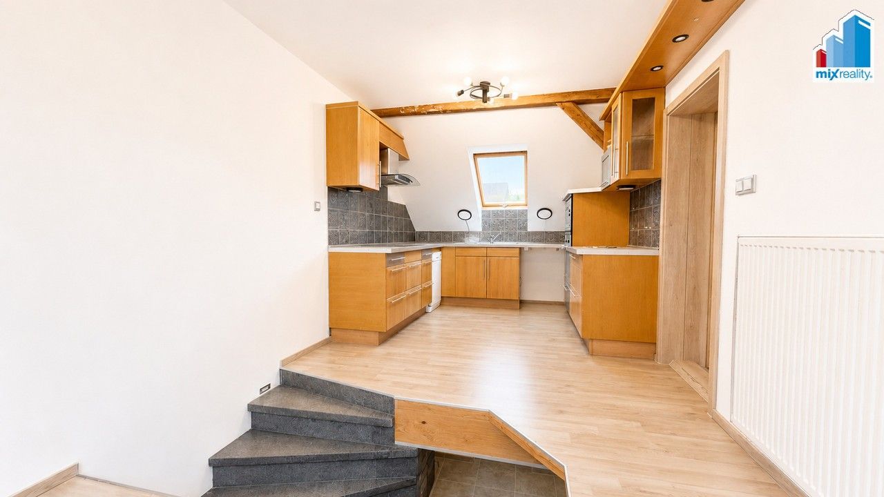Pronájem bytu 2+1 58 m² - foto 4