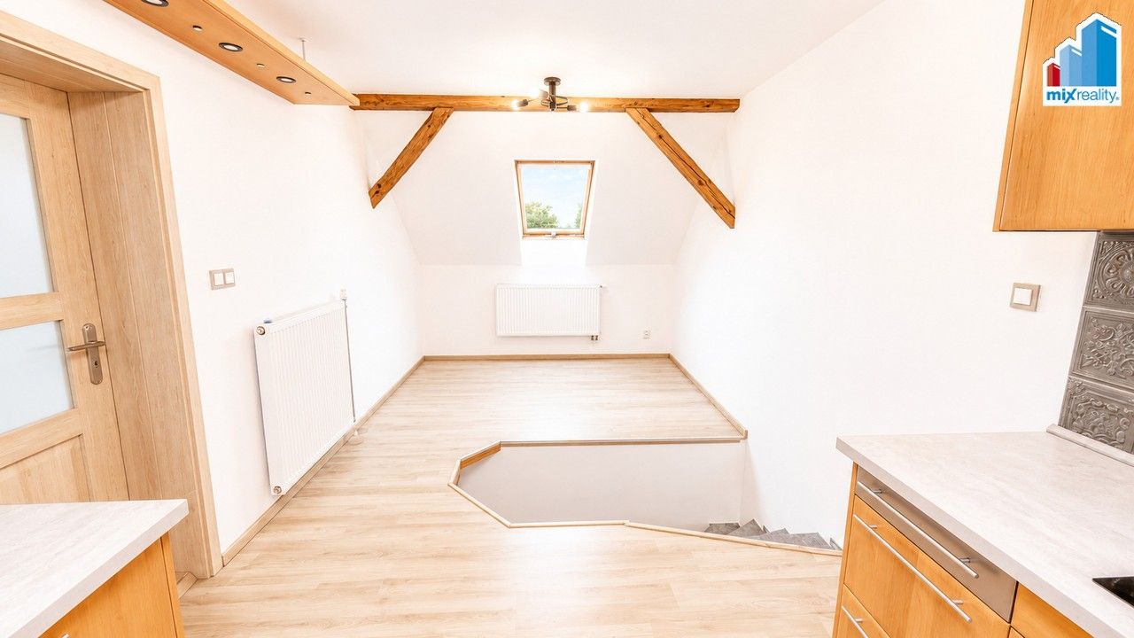 Pronájem bytu 2+1 58 m² - foto 5