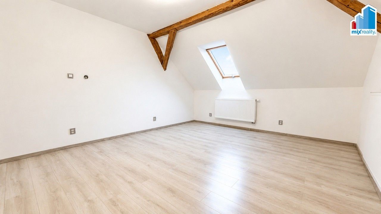 Pronájem bytu 2+1 58 m² - foto 9