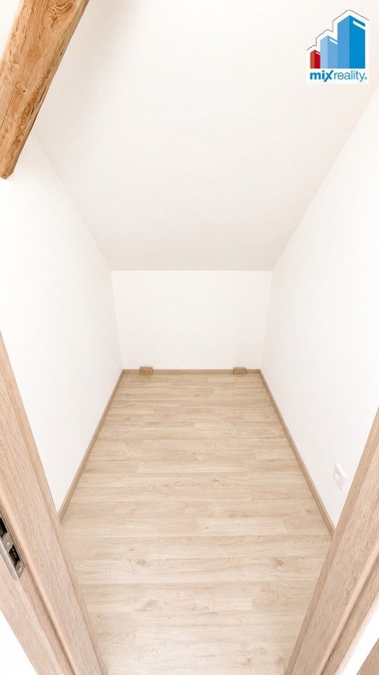 Pronájem bytu 2+1 58 m² - foto 11