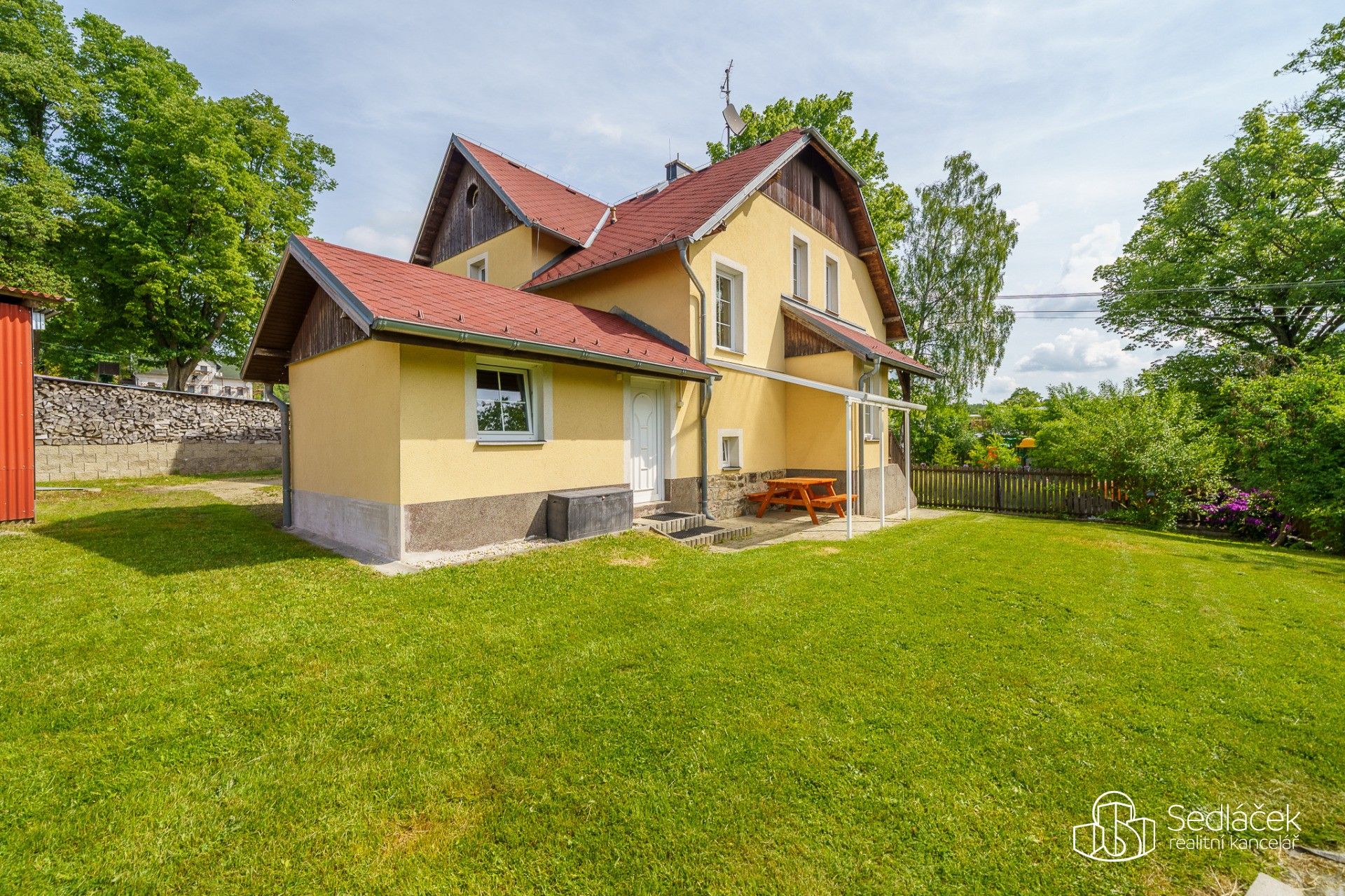 Prodej domu 180 m² - foto 1