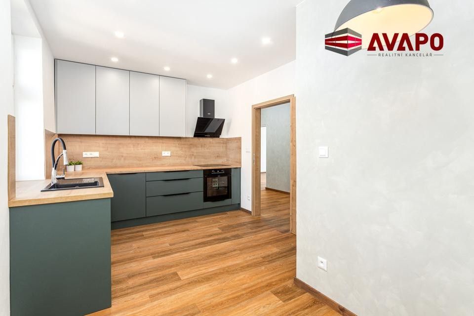 Pronájem bytu 3+1 80 m² - foto 2