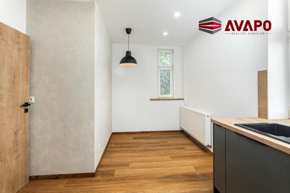 Pronájem bytu 3+1 80 m² - foto 4