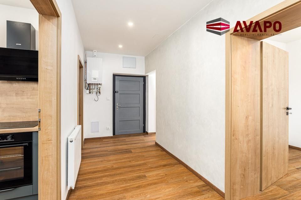 Pronájem bytu 3+1 80 m² - foto 5
