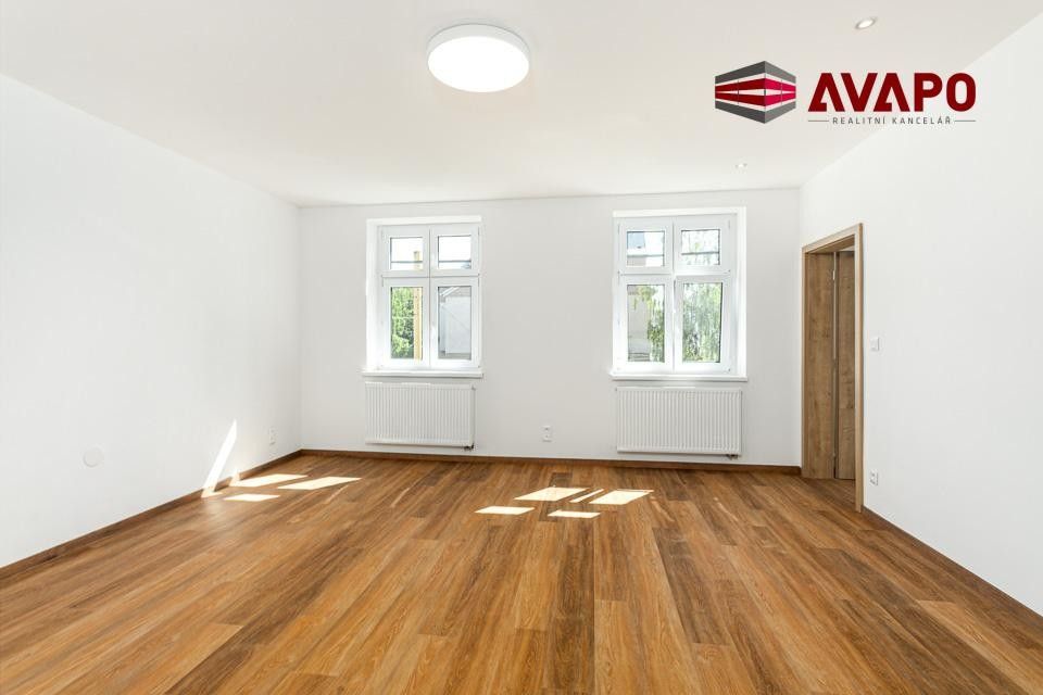 Pronájem bytu 3+1 80 m² - foto 7