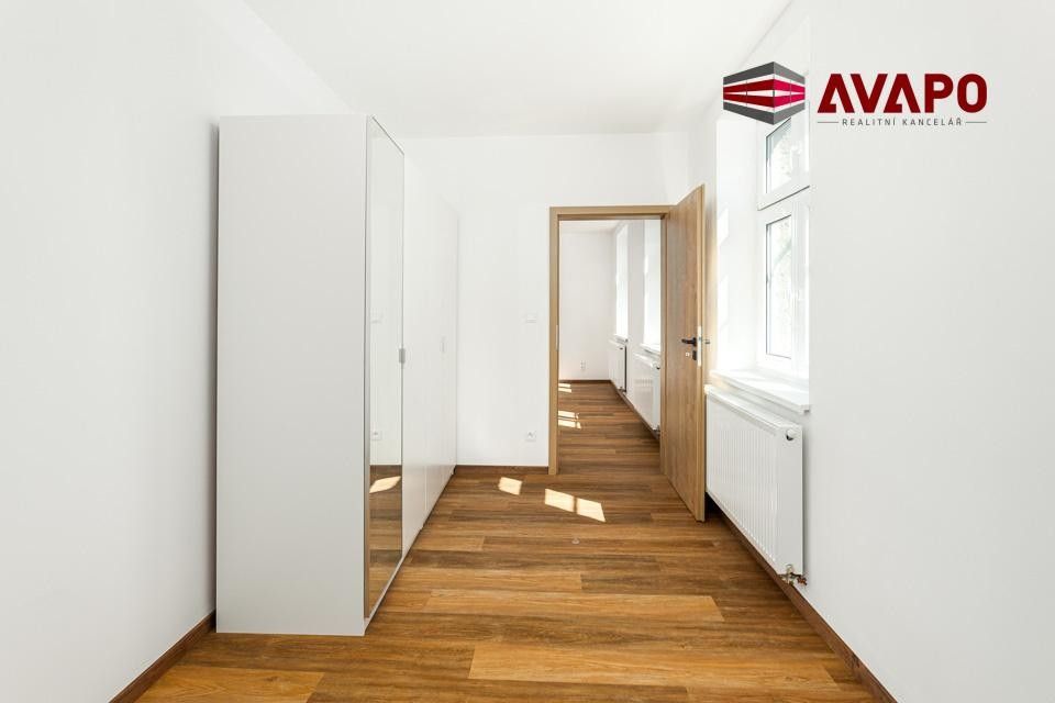 Pronájem bytu 3+1 80 m² - foto 10