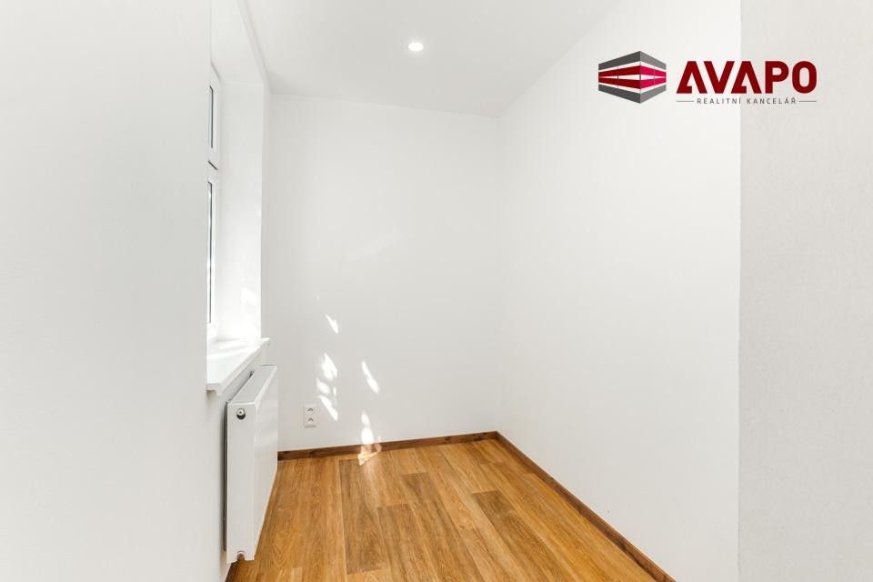 Pronájem bytu 3+1 80 m² - foto 13