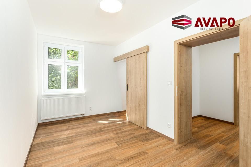 Pronájem bytu 3+1 80 m² - foto 11
