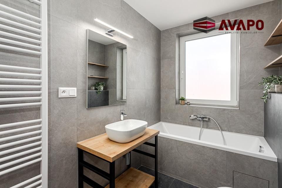 Pronájem bytu 3+1 80 m² - foto 15
