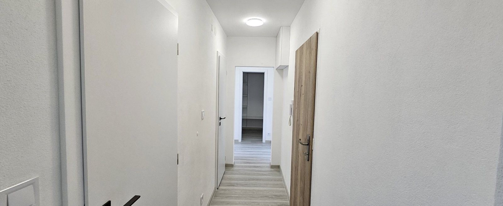 Pronájem bytu 2+1 59 m² - foto 16