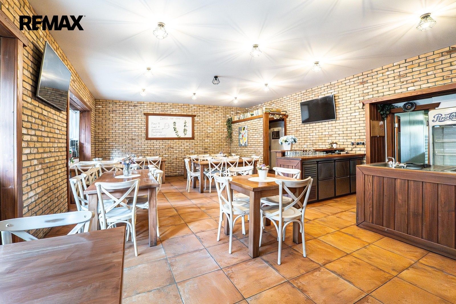 Prodej komerčního prostoru 500 m² - foto 4