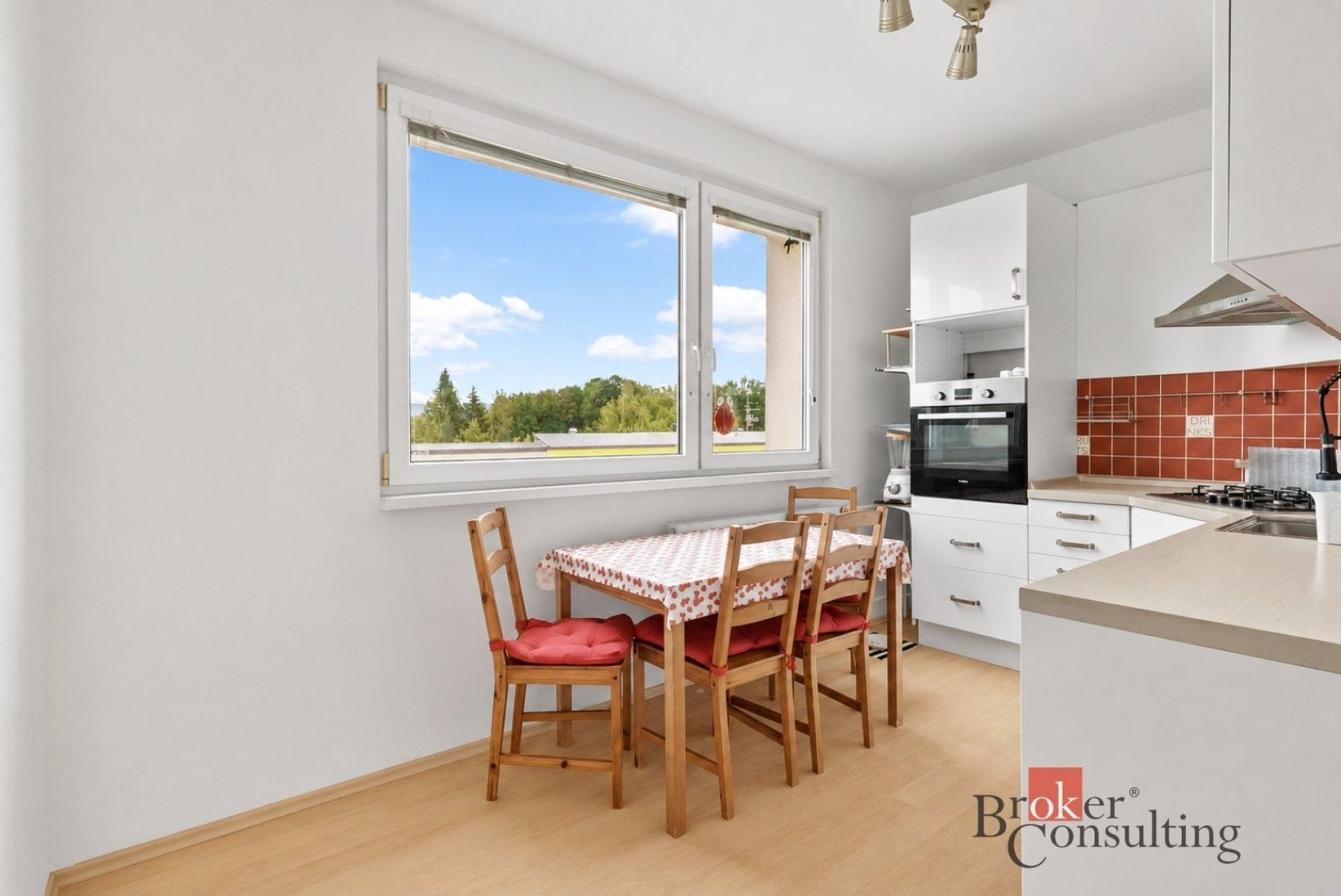 Prodej bytu 4+1 80 m² - foto 9