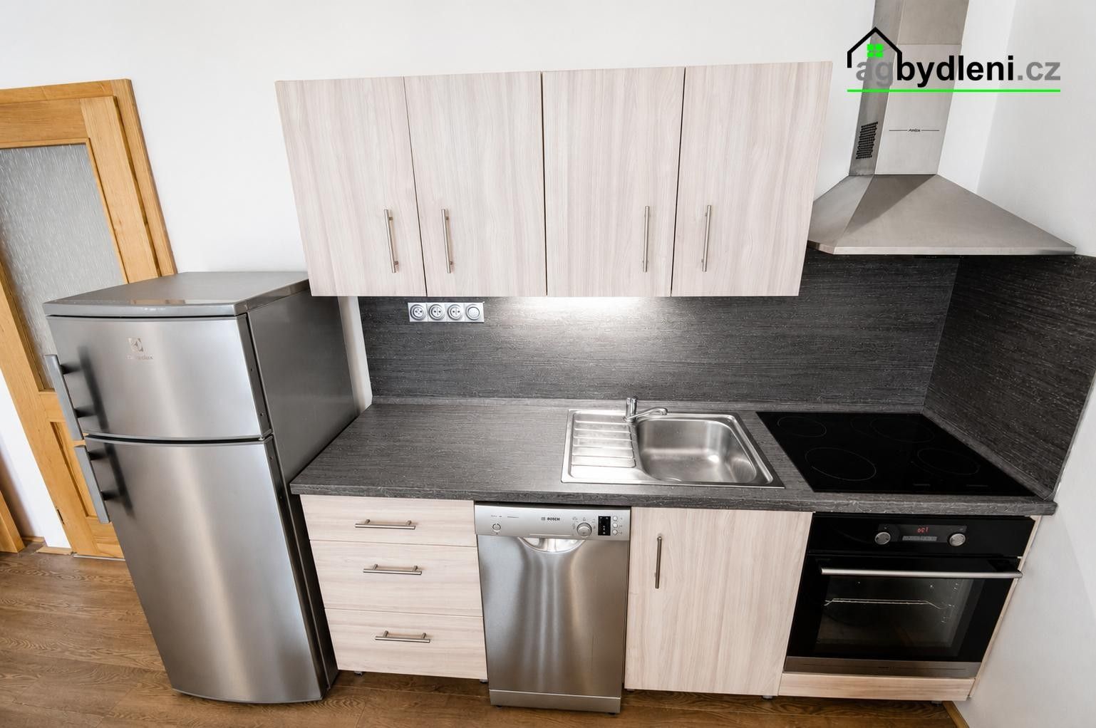 Pronájem bytu 1+kk 42 m² - foto 3