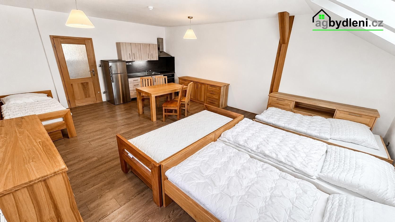 Pronájem bytu 1+kk 42 m² - foto 1