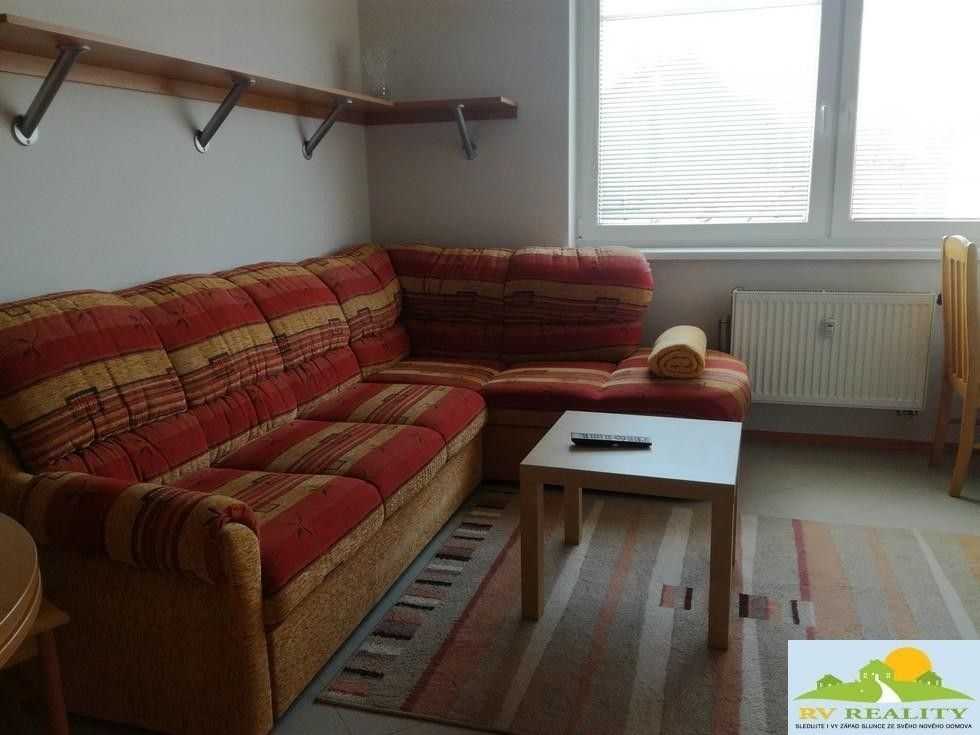 Pronájem bytu 2+kk 33 m² - foto 1