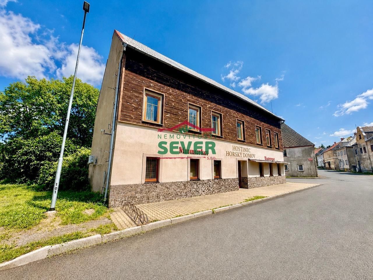 Prodej nemovitosti 800 m² - foto 1